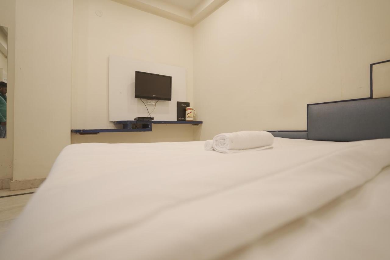 ניו דלהי Hotel Leo Continental מראה חיצוני תמונה