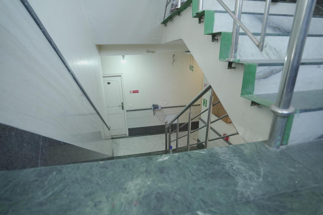 ניו דלהי Hotel Leo Continental מראה חיצוני תמונה