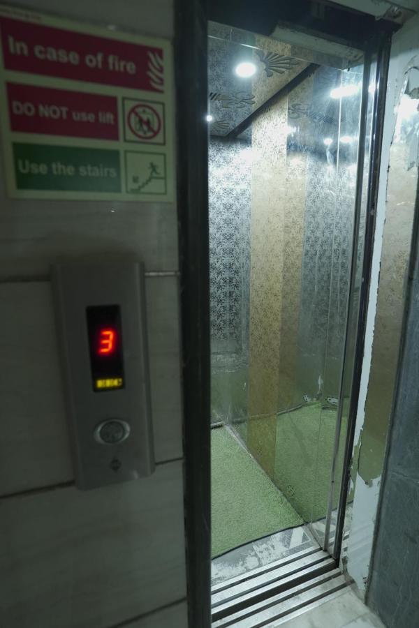 ניו דלהי Hotel Leo Continental מראה חיצוני תמונה