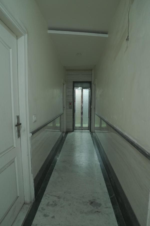 ניו דלהי Hotel Leo Continental מראה חיצוני תמונה