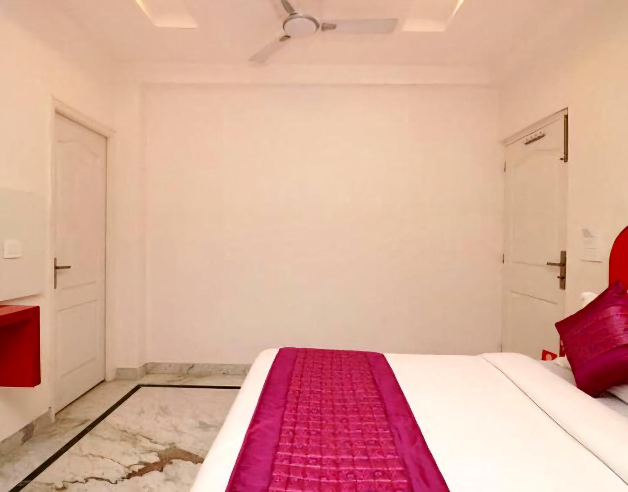 ניו דלהי Hotel Leo Continental מראה חיצוני תמונה