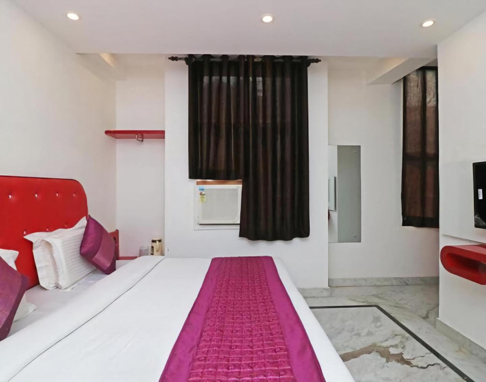 ניו דלהי Hotel Leo Continental מראה חיצוני תמונה