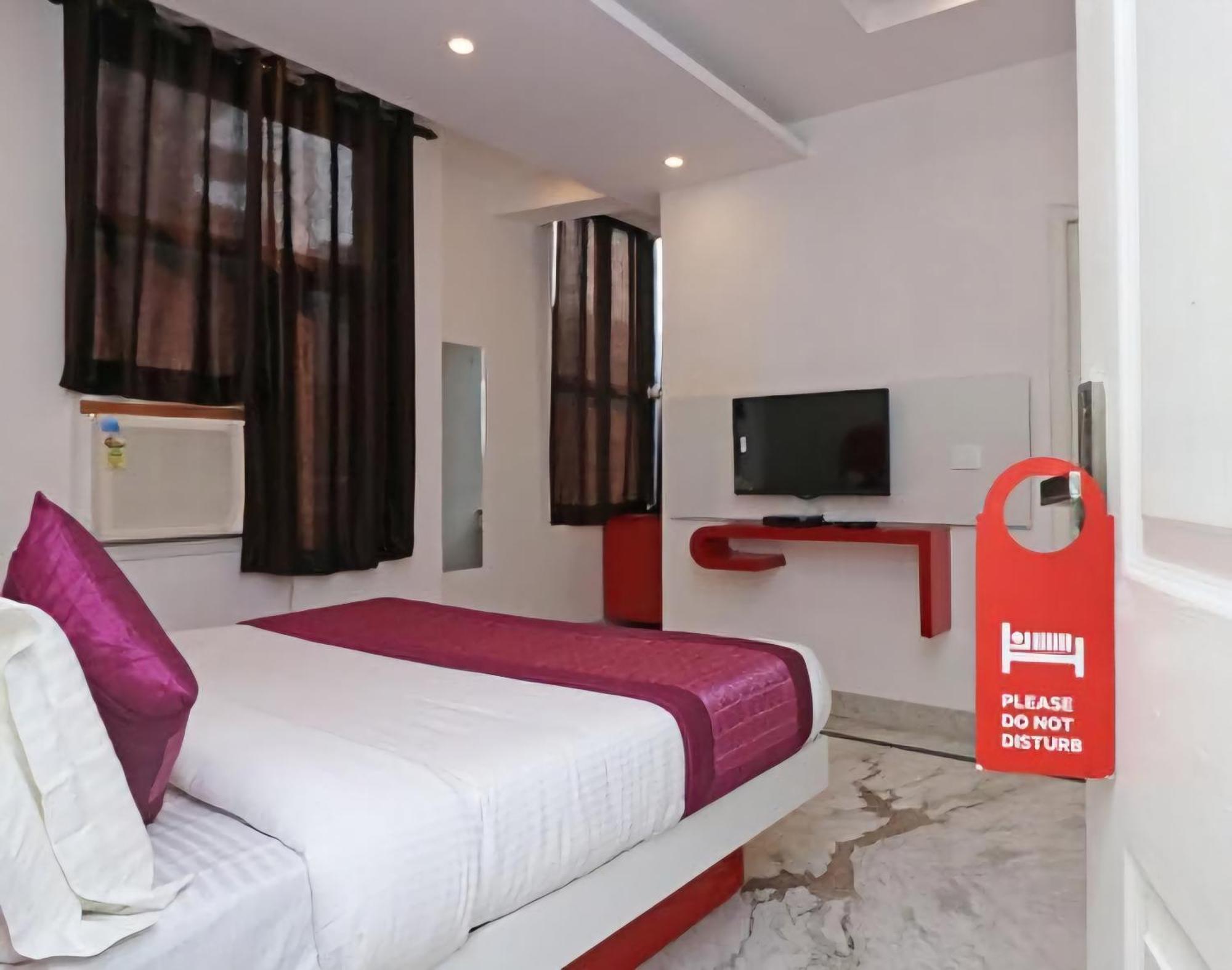 ניו דלהי Hotel Leo Continental מראה חיצוני תמונה