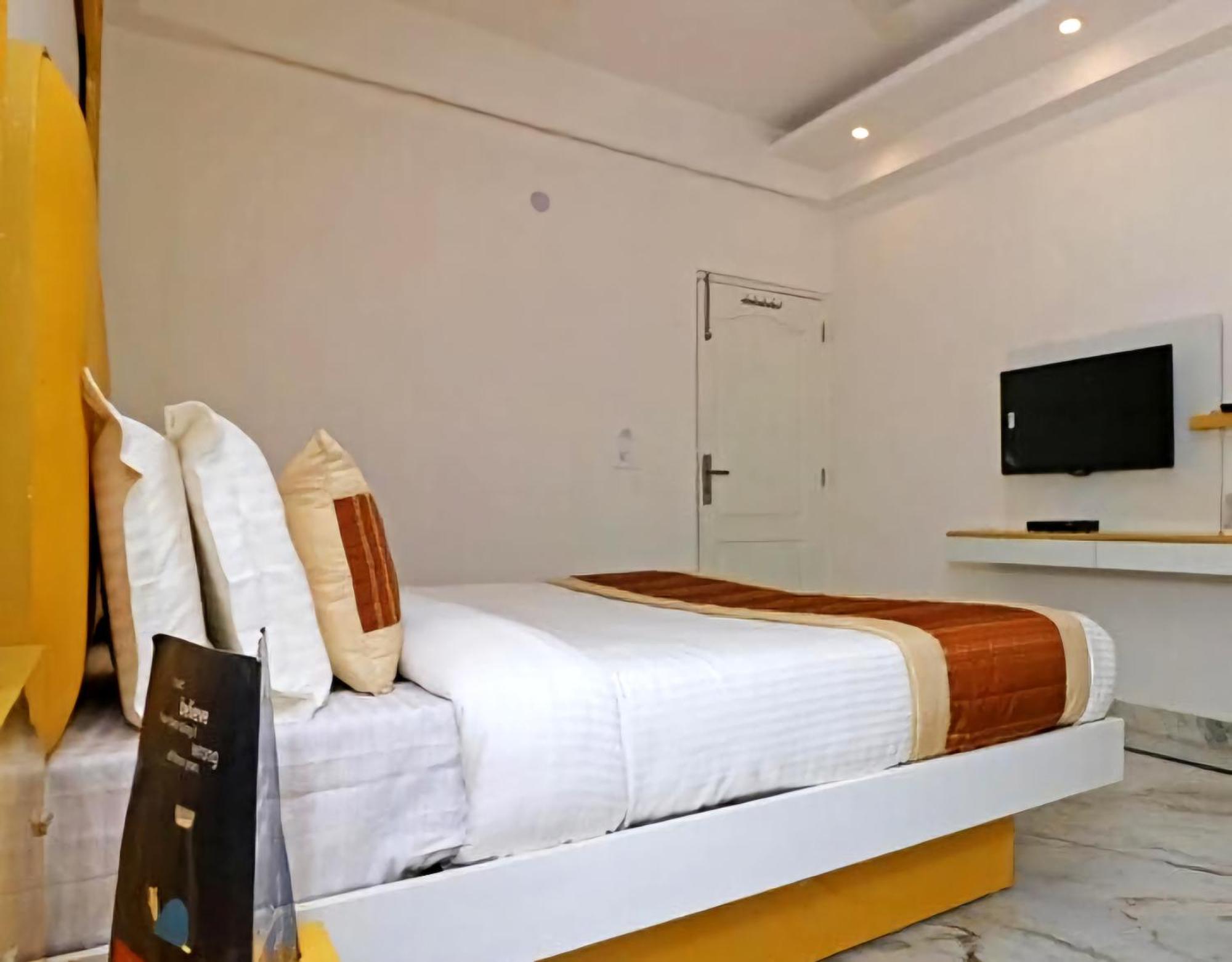 ניו דלהי Hotel Leo Continental מראה חיצוני תמונה