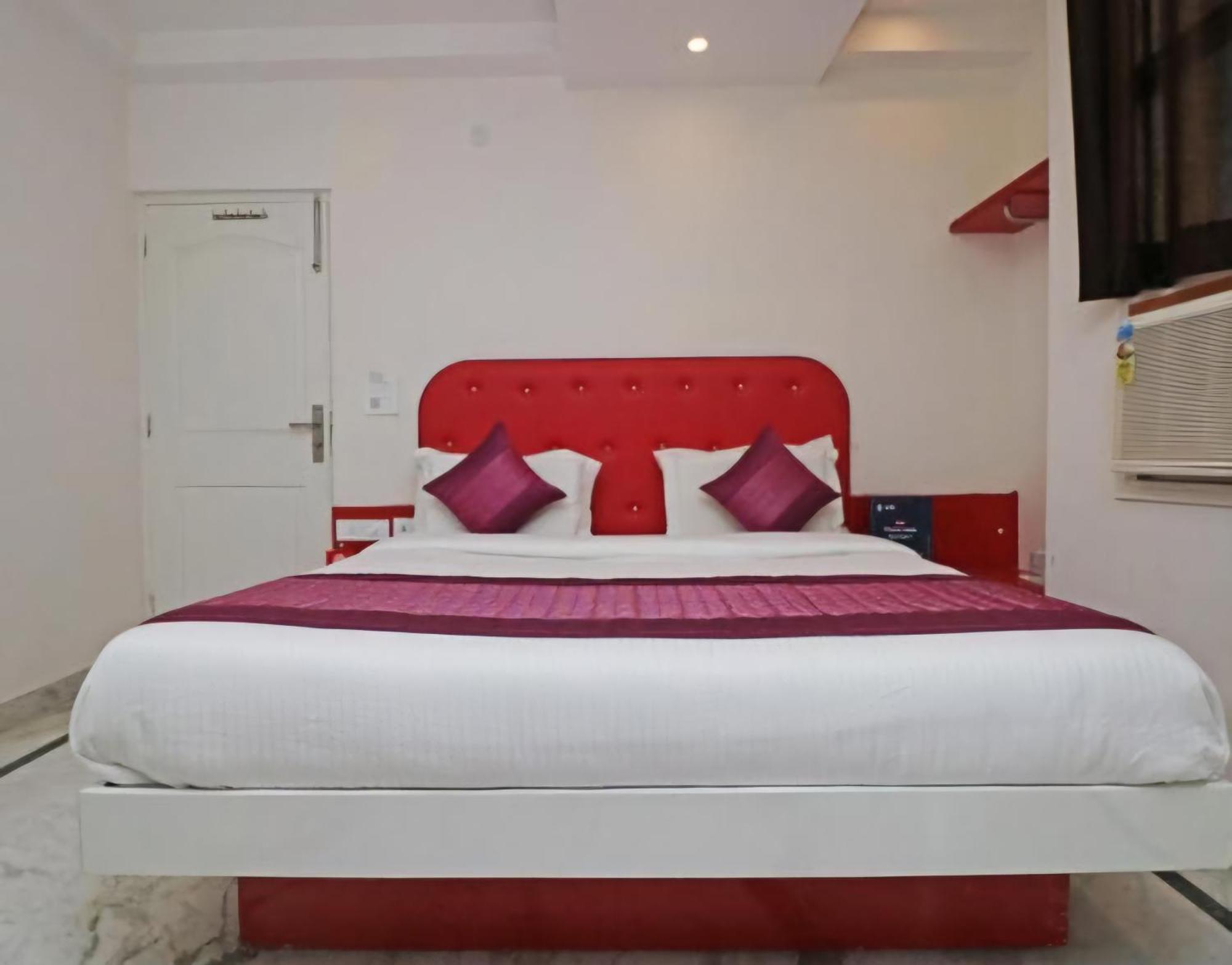 ניו דלהי Hotel Leo Continental מראה חיצוני תמונה