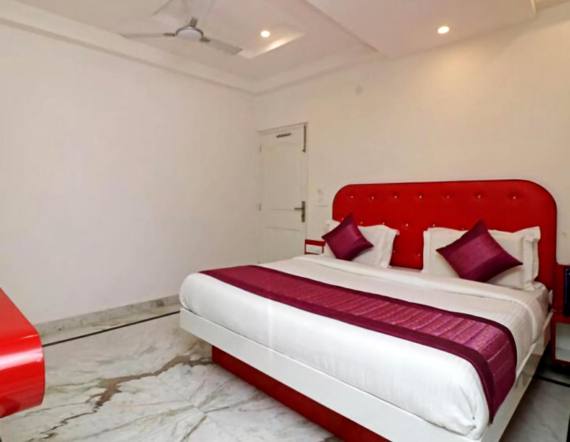 ניו דלהי Hotel Leo Continental מראה חיצוני תמונה