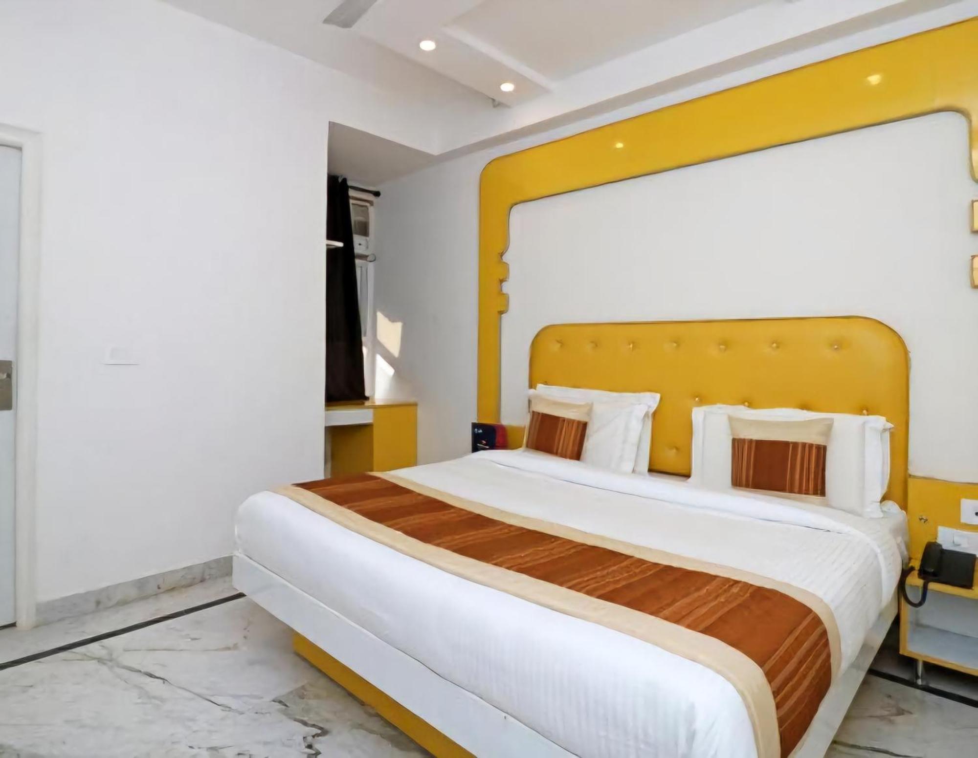 ניו דלהי Hotel Leo Continental מראה חיצוני תמונה